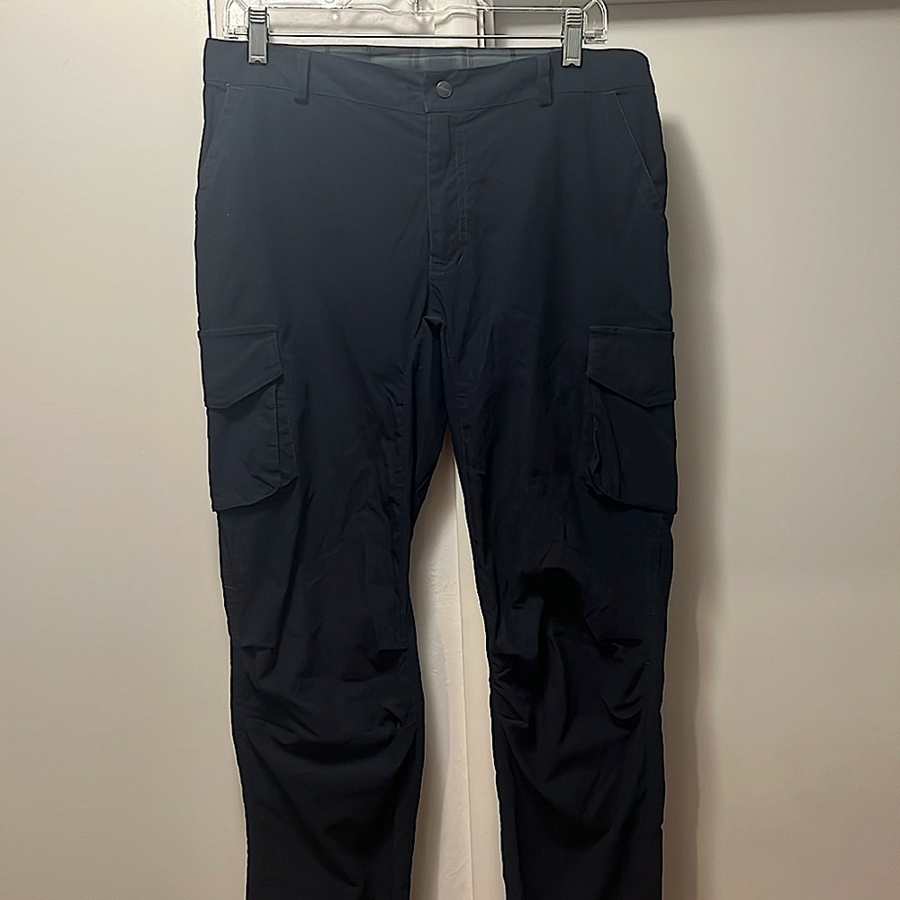 66North Mens technical long pant (medium)